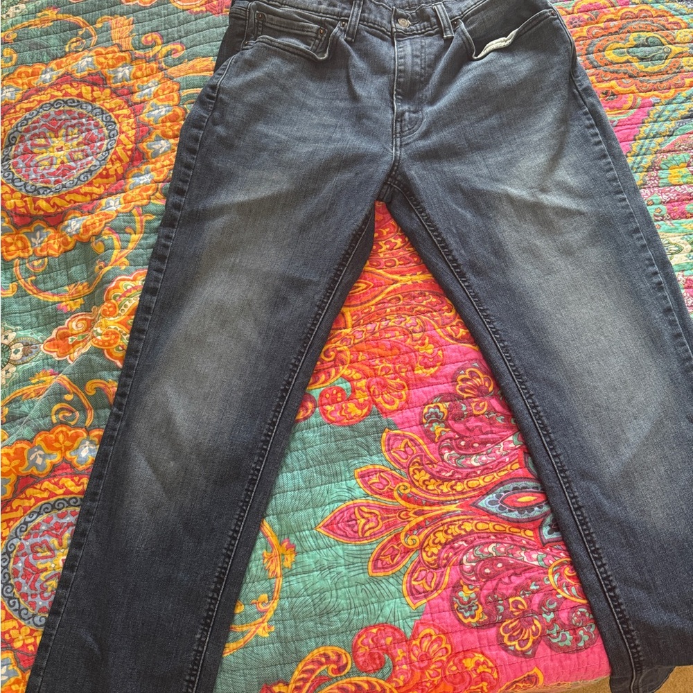 Levi’s 541-Slim Blue Jeans with Distressed Look